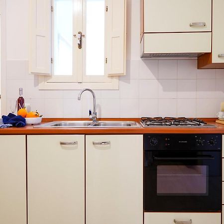 Dimora A Palazzo Apartment Монополи Екстериор снимка